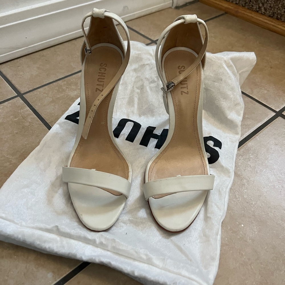 Schutz white leather heeled sandals with lace up straps - Picture 2 of 10